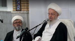 فیلم تشریف فرمایی حضرت آیت الله مکارم شیرازی «دام‌ظله‌العالی» در مراسم افتتاحیه مدرسه امام حسین «علیه‌السلام»